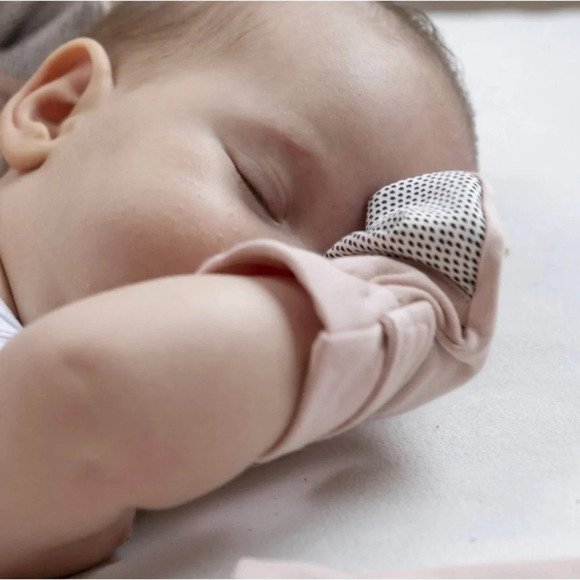 Organic Goumi Baby Mitts, Anti-Scratch 0-3mth Mittens Soft Stay-On Mitts NEW - Picture 6 of 8